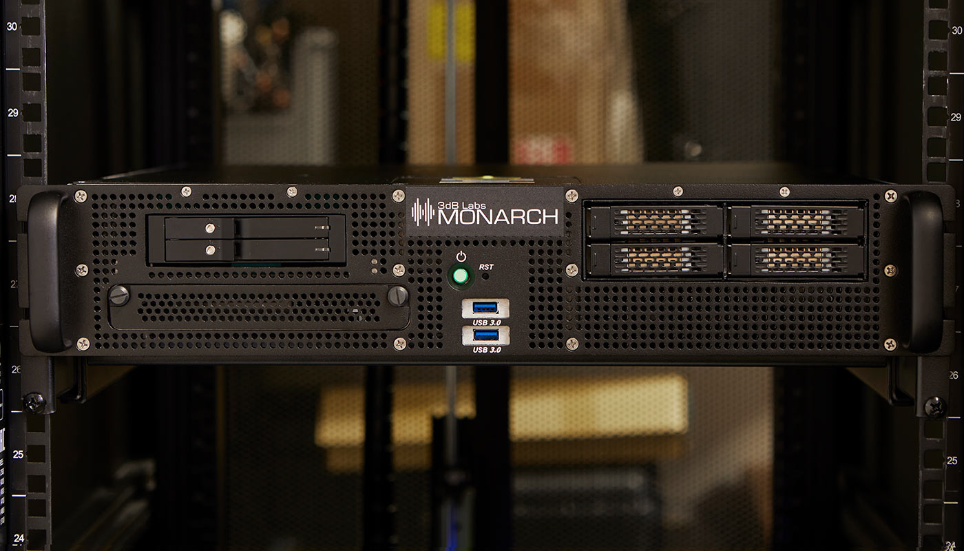 A 3dB Labs MONARCH server mounted in a rack